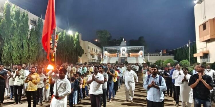 छत्रपती संभाजी महाराजांना मूक पदयात्रेद्वारे आदरांजली