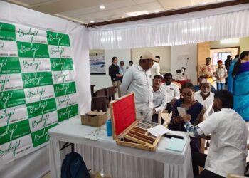 नेत्र तपासणी व मोतीबिंदू शस्त्रक्रिया शिबिरात ४५७ जणांची तपासणी