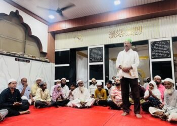 कैलासदादा तोडकरी मित्र परिवाराकडून इफ्तार पार्टीचे आयोजन