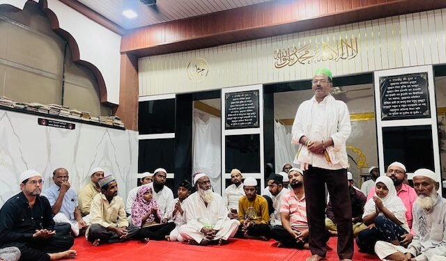 कैलासदादा तोडकरी मित्र परिवाराकडून इफ्तार पार्टीचे आयोजन